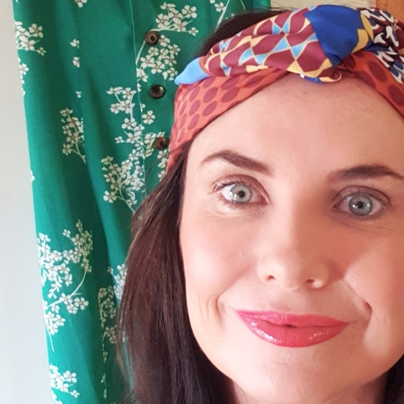 Meet your Posher, Amanda - Picture 2 of 2